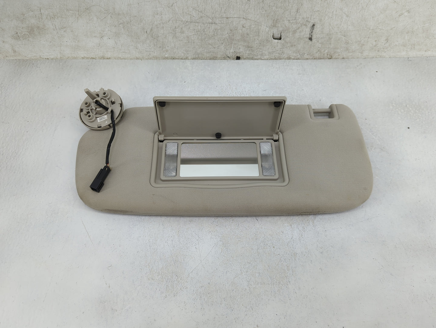 2011-2022 Dodge Durango Sun Visor Shade Replacement Driver Left Mirror Fits OEM Used Auto Parts - Oemusedautoparts1.com
