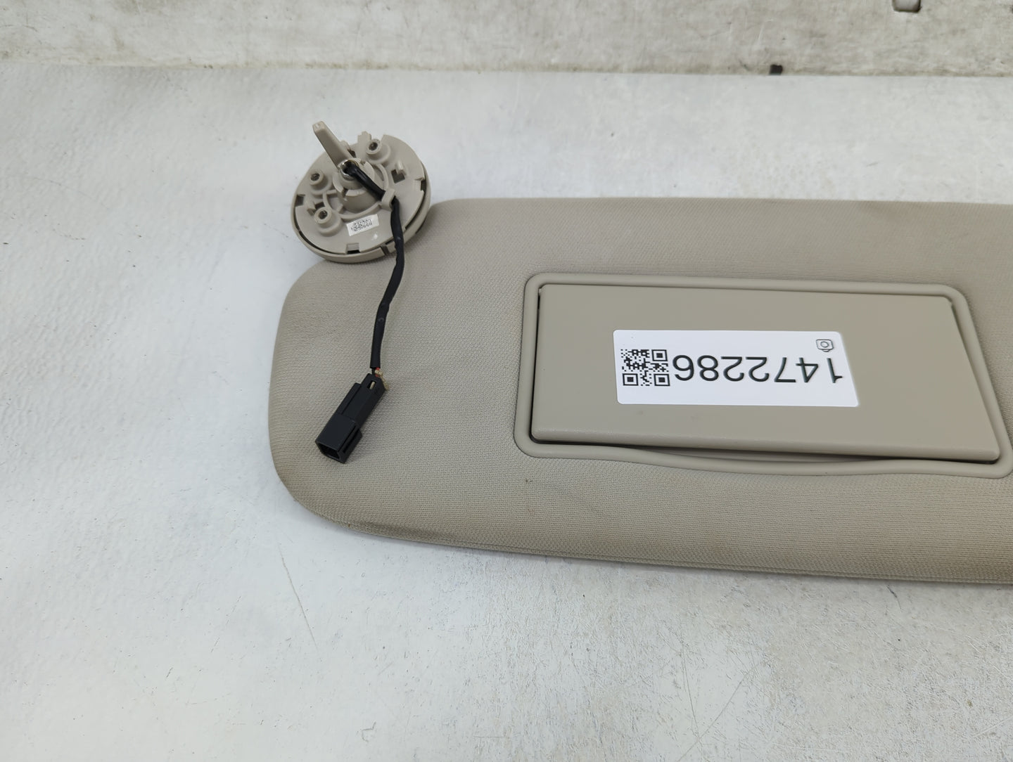 2011-2022 Dodge Durango Sun Visor Shade Replacement Driver Left Mirror Fits OEM Used Auto Parts - Oemusedautoparts1.com