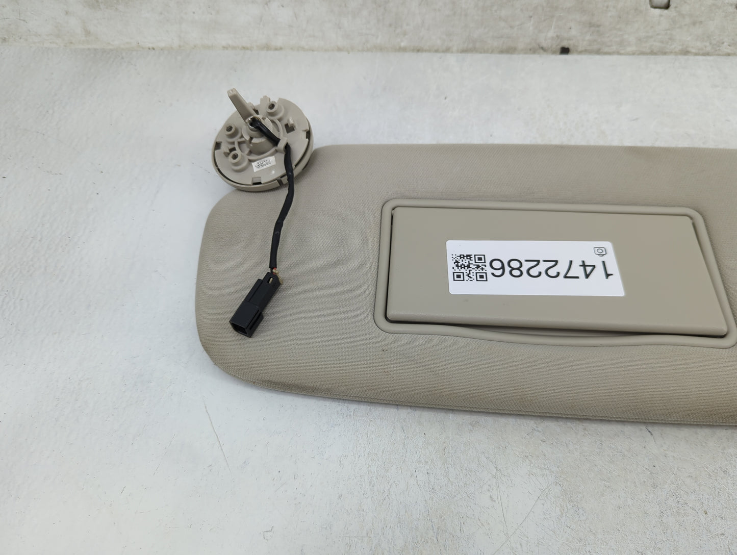 2011-2022 Dodge Durango Sun Visor Shade Replacement Driver Left Mirror Fits OEM Used Auto Parts - Oemusedautoparts1.com