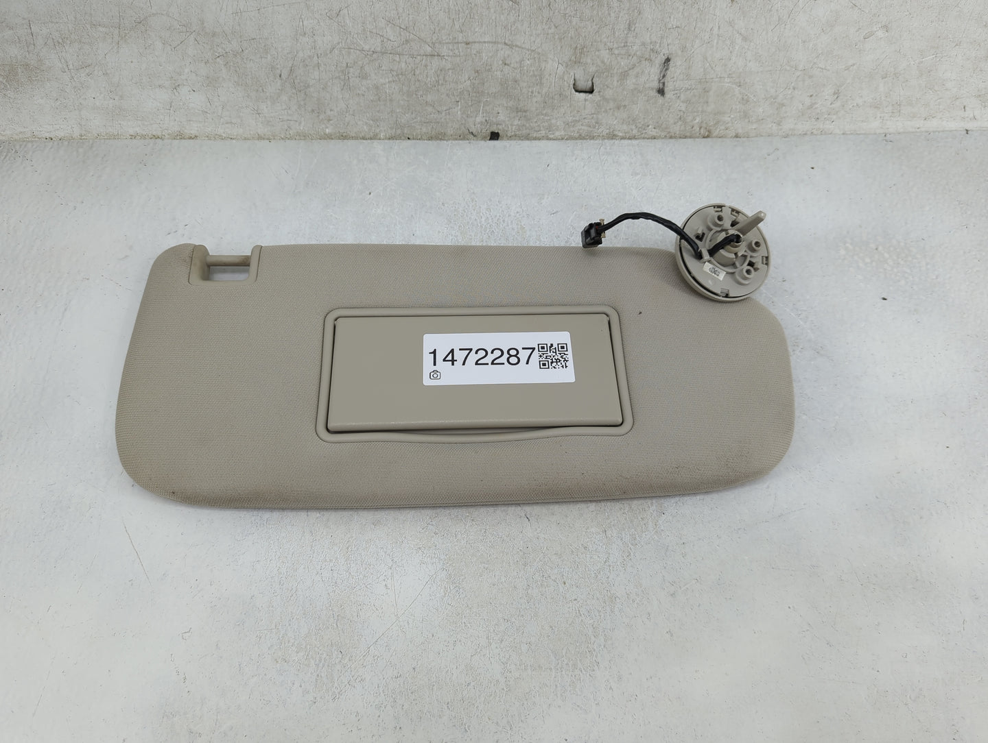 2011-2022 Dodge Durango Sun Visor Shade Replacement Passenger Right Mirror Fits OEM Used Auto Parts - Oemusedautoparts1.com