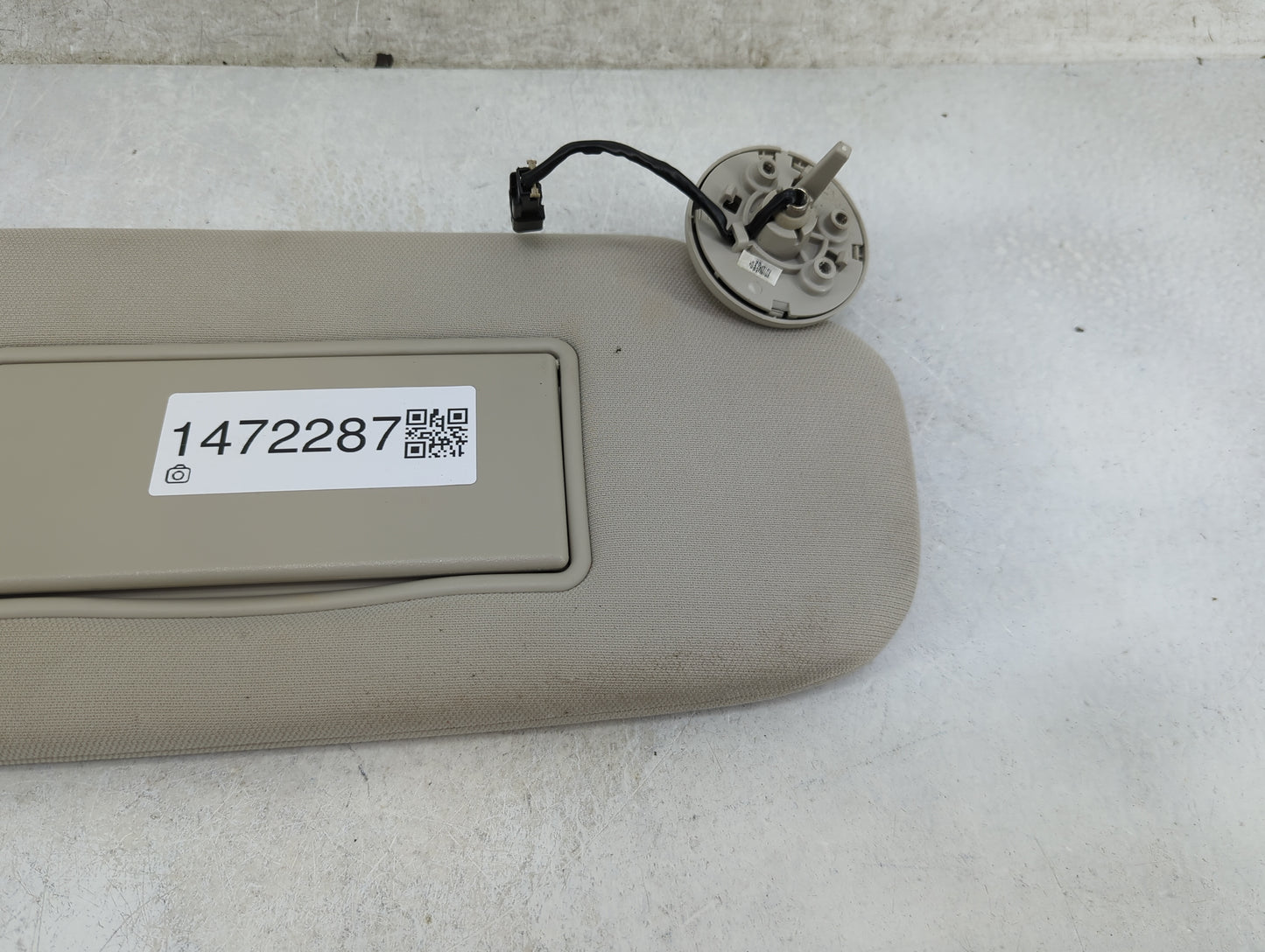 2011-2022 Dodge Durango Sun Visor Shade Replacement Passenger Right Mirror Fits OEM Used Auto Parts - Oemusedautoparts1.com