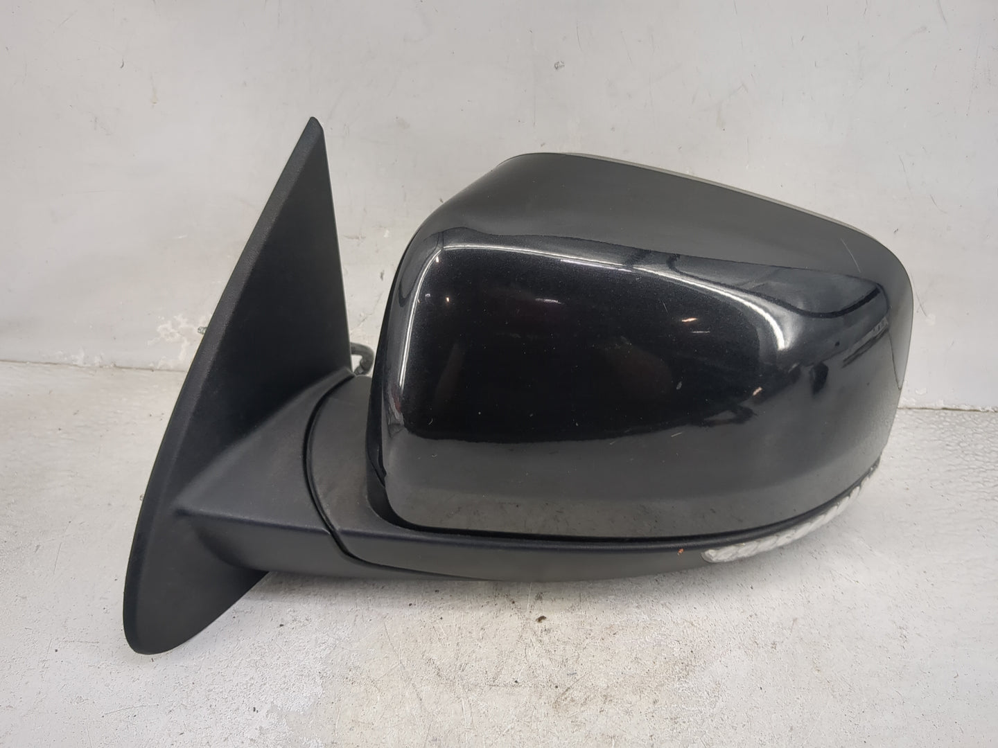 2011-2021 Dodge Durango Driver Side View Mirror - Left Door Mirror OEM Used - Oemusedautoparts1.com