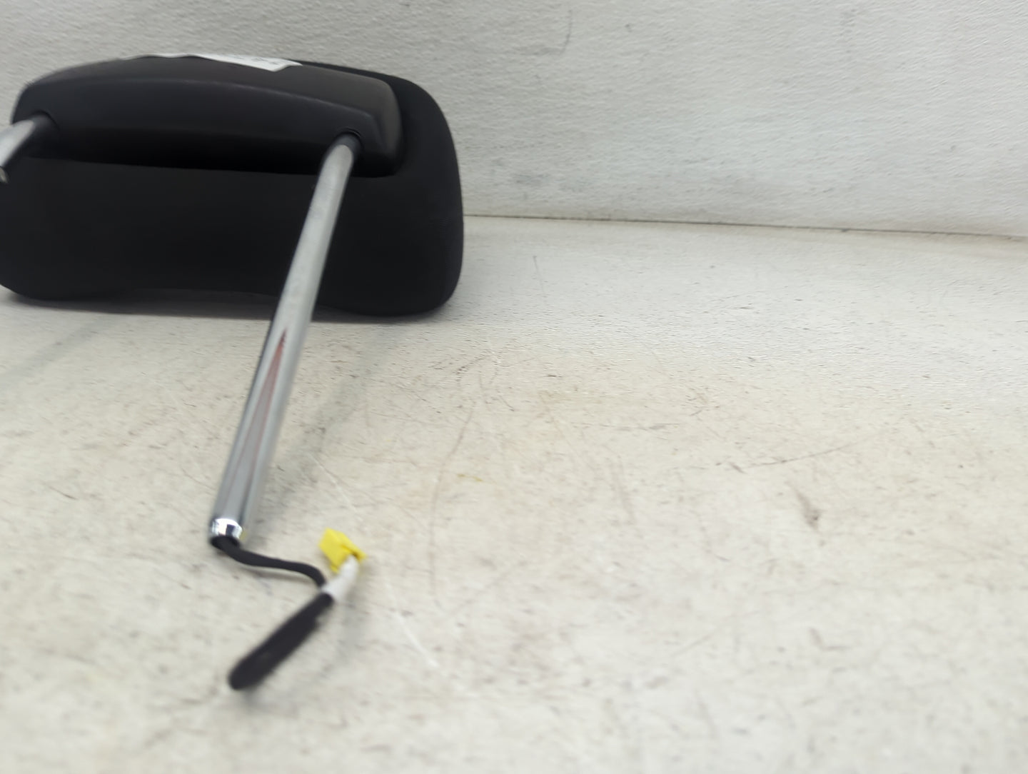 2014 Dodge Durango Headrest Head Rest Front Driver Seat Black - Oemusedautoparts1.com