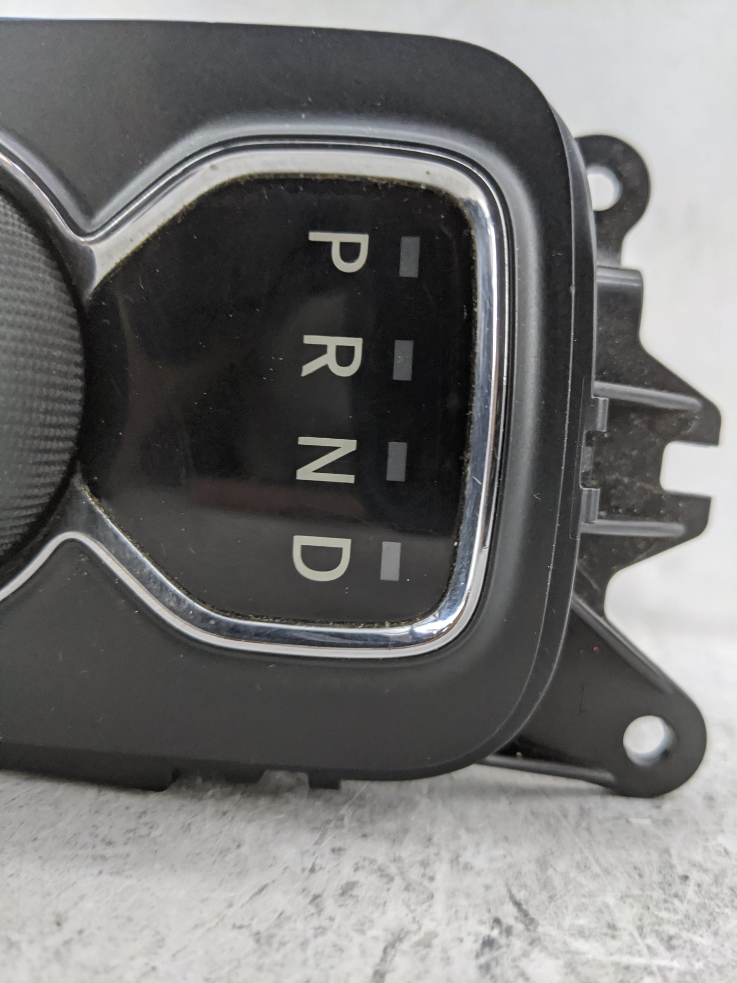 2014 Dodge Durango Floor Console Assembly Shifter 1478538 - Oemusedautoparts1.com