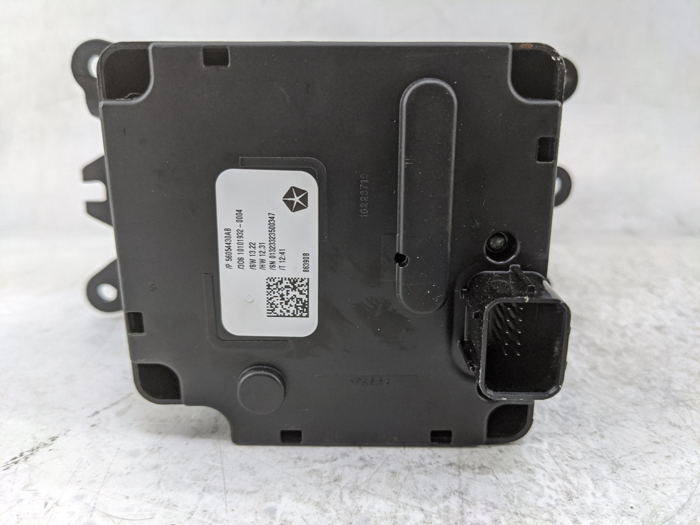 2014 Dodge Durango Floor Console Assembly Shifter - Oemusedautoparts1.com