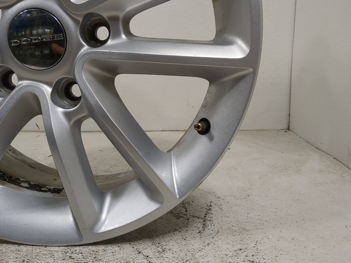 2014 Dodge Grand Caravan Oem Wheel Rim - Oemusedautoparts1.com
