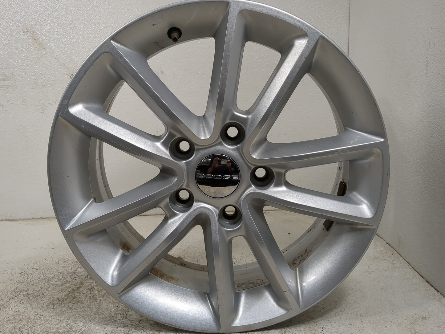 2017-2020 Dodge Grand Caravan Oem Wheel Rim 1397353 - Oemusedautoparts1.com