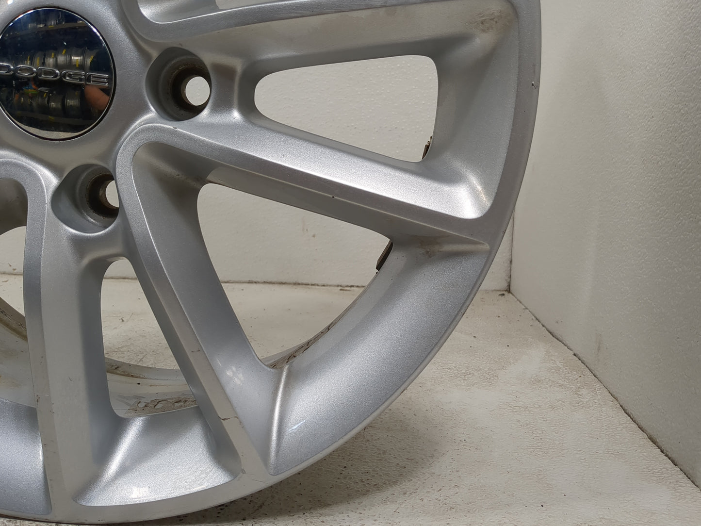 2017-2020 Dodge Grand Caravan Oem Wheel Rim 1397353 - Oemusedautoparts1.com