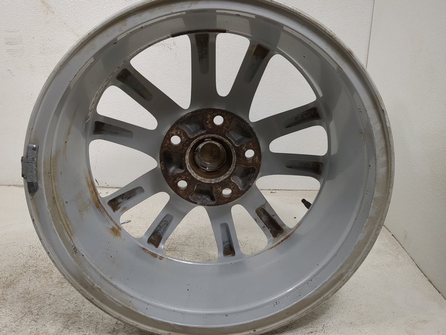 2017-2020 Dodge Grand Caravan Oem Wheel Rim 1397353 - Oemusedautoparts1.com