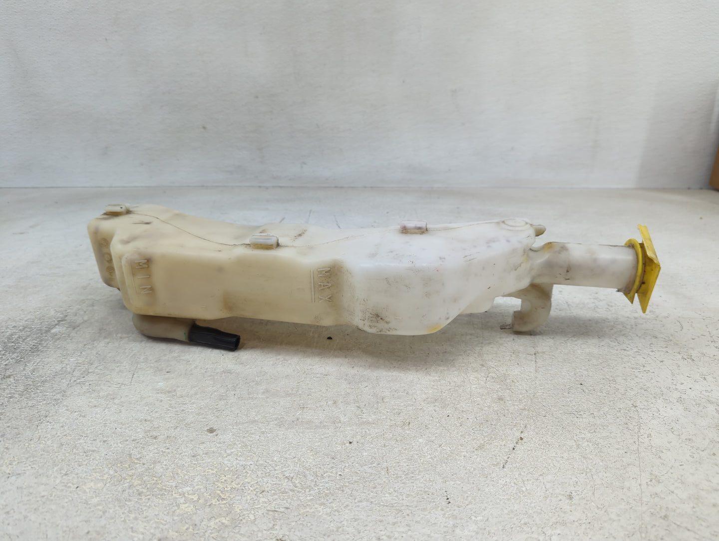2008 Dodge Grand Caravan Radiator Coolant Overflow Expansion Tank Bottle - Oemusedautoparts1.com