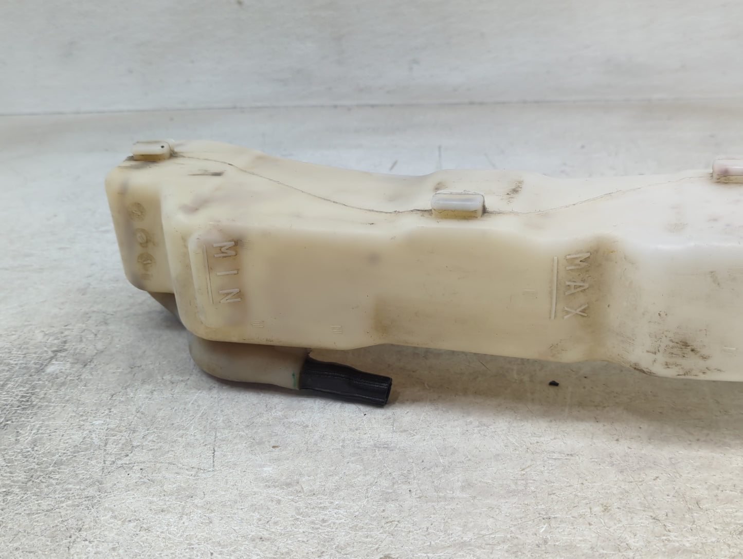 2008 Dodge Grand Caravan Radiator Coolant Overflow Expansion Tank Bottle - Oemusedautoparts1.com