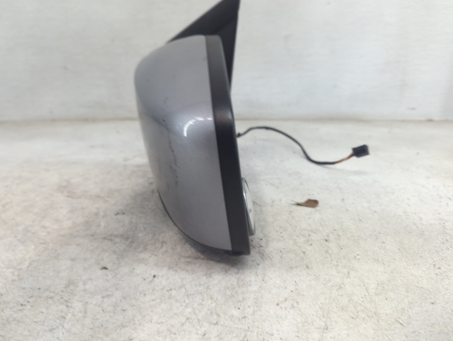 2011-2020 Dodge Grand Caravan Driver Side View Mirror - Left Door Mirror OEM Used - Oemusedautoparts1.com
