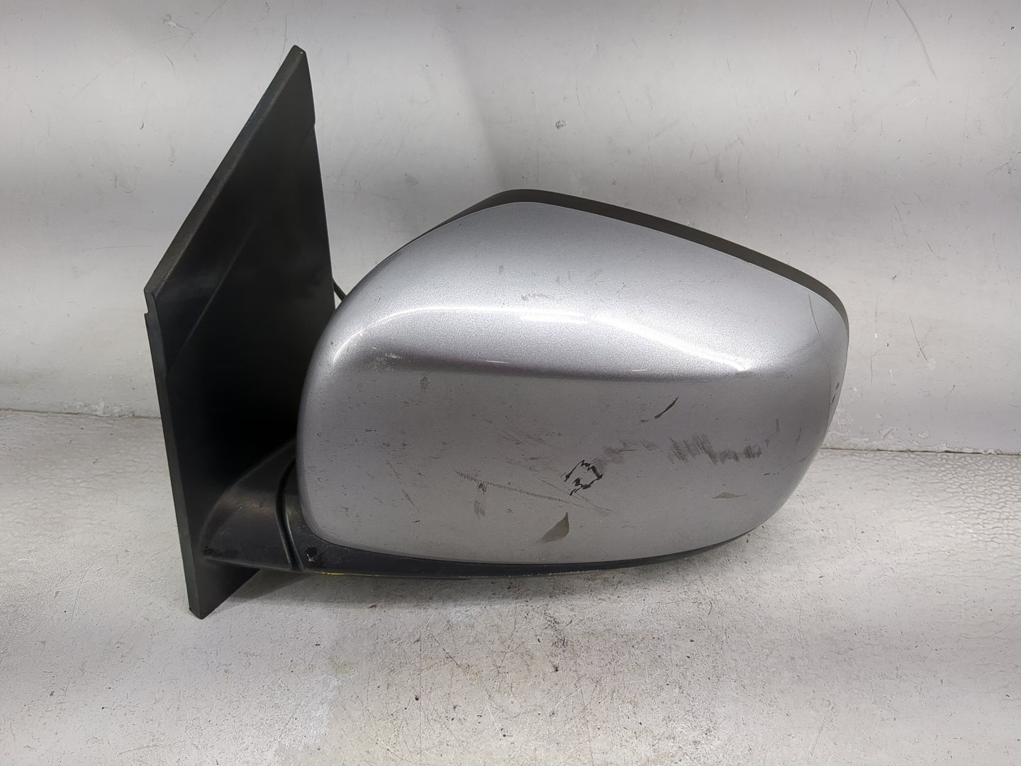 2011-2020 Dodge Grand Caravan Driver Side View Mirror - Left Door Mirror OEM Used - Oemusedautoparts1.com
