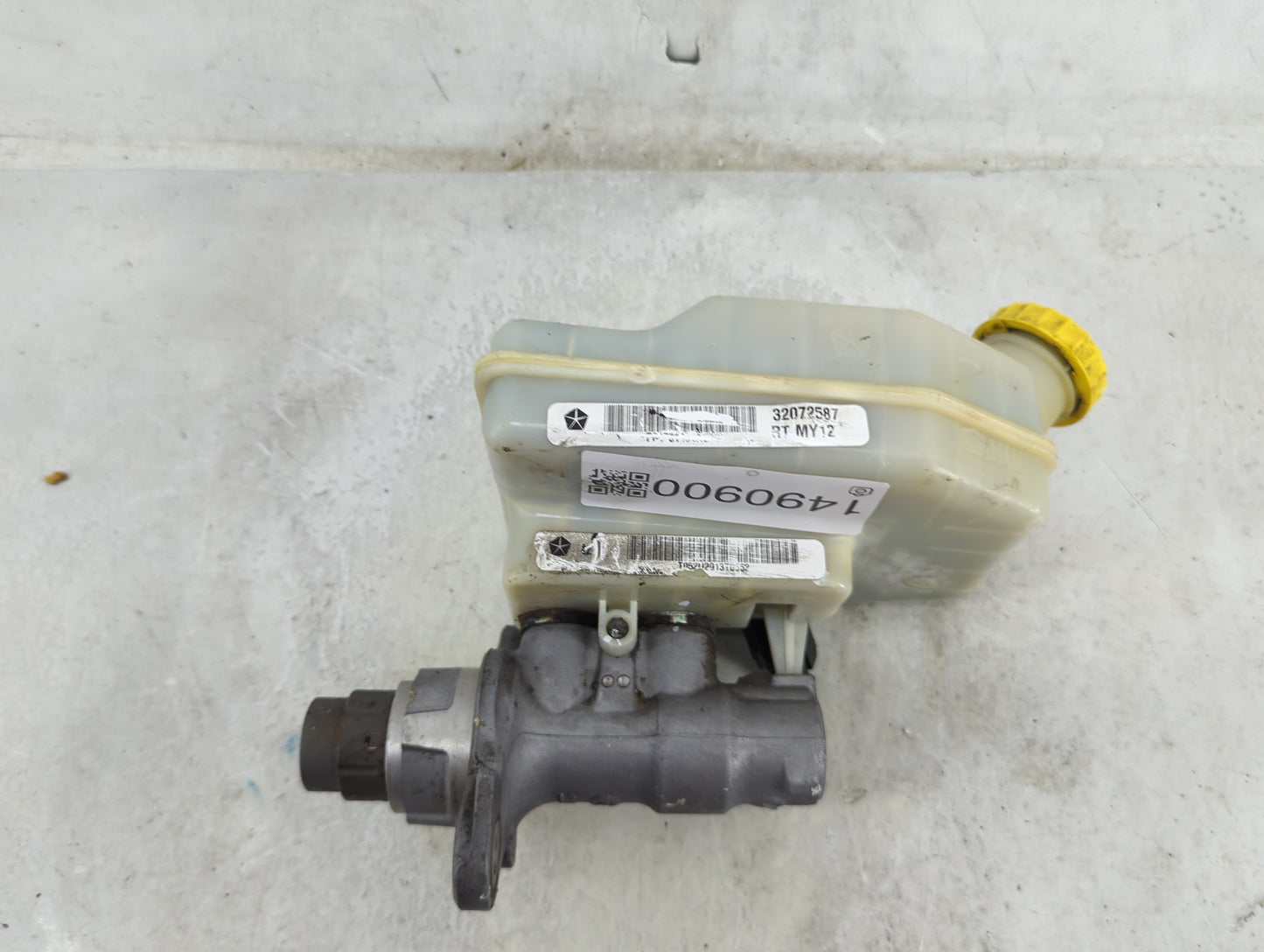 2012-2020 Dodge Grand Caravan Brake Master Cylinder 1490900 - Oemusedautoparts1.com