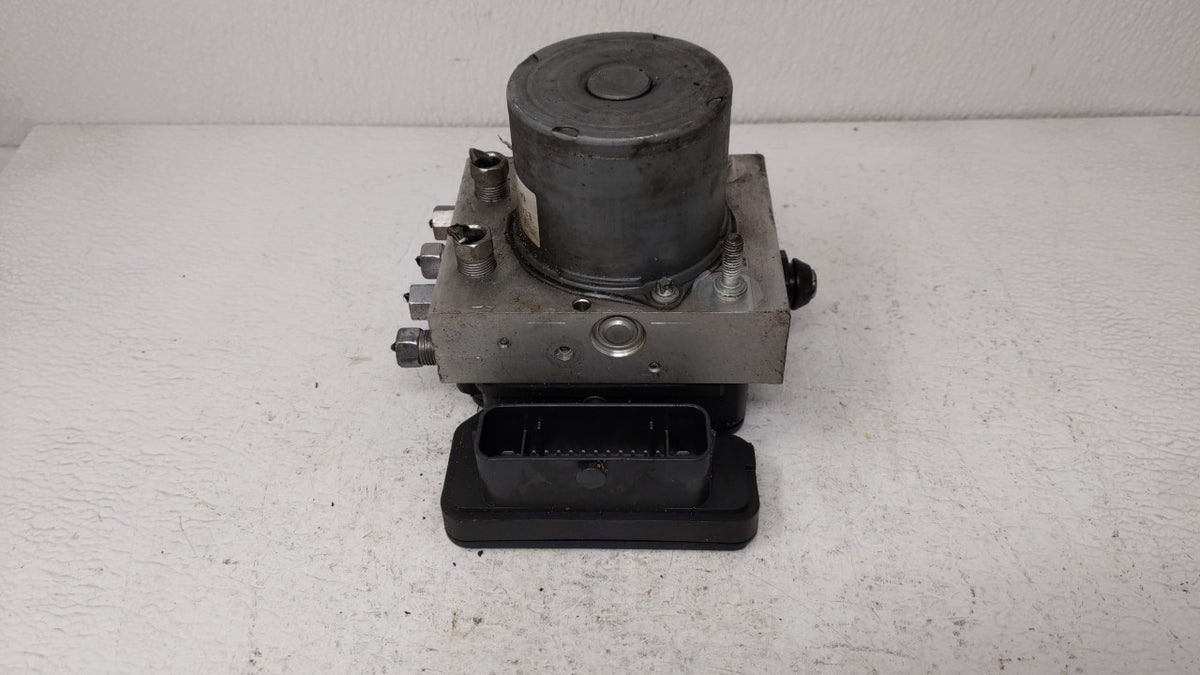 2014 Dodge Grand Caravan Anti-Lock Brake ABS Pump Module Actuator OEM P/N:P68183803AC 68183803AC Fits OEM Used Auto Parts - 