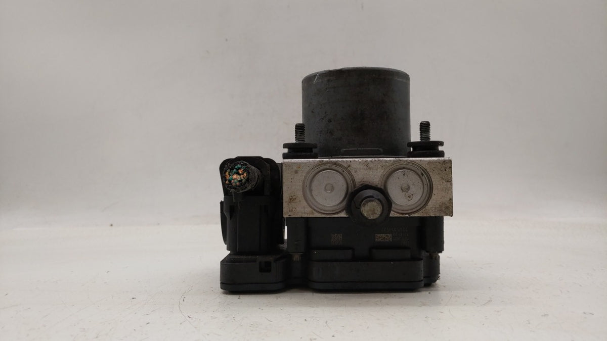 2014 Dodge Grand Caravan Anti-Lock Brake ABS Pump Module Actuator OEM P/N:P68183803AC Fits OEM Used Auto Parts - Oemusedauto