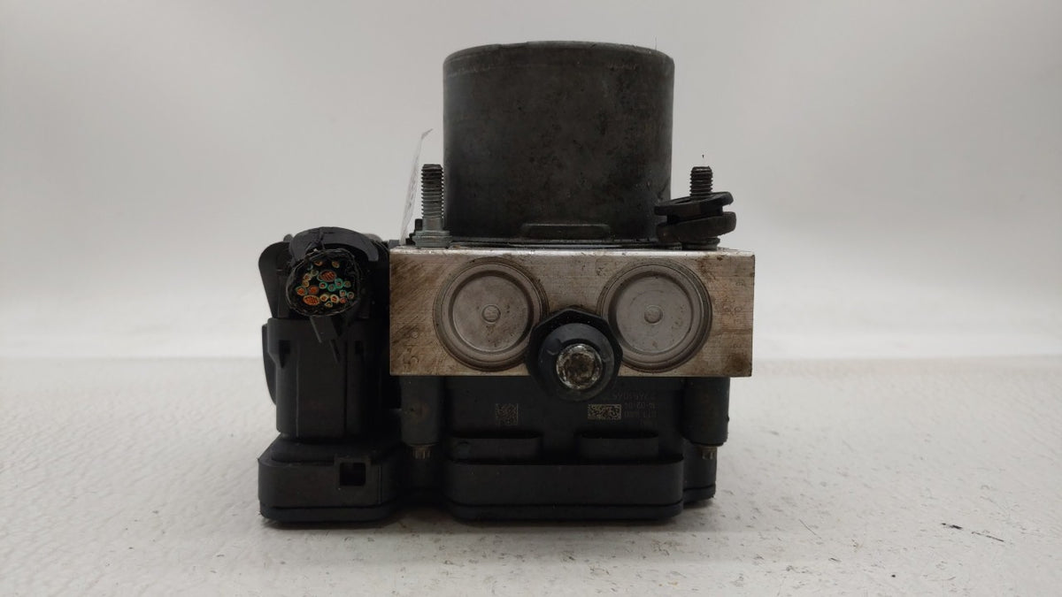2014 Dodge Grand Caravan Anti-Lock Brake ABS Pump Module Actuator OEM P/N:P68183803AC Fits OEM Used Auto Parts - Oemusedauto