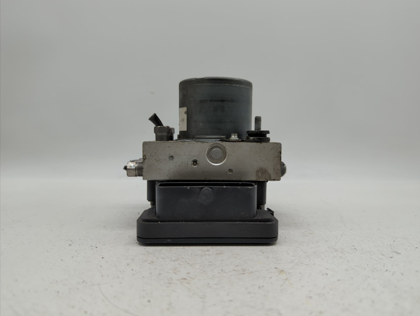 2014 Dodge Grand Caravan ABS Pump Control Module Replacement P/N:P68183803AC Fits OEM Used Auto Parts - Oemusedautoparts1.co