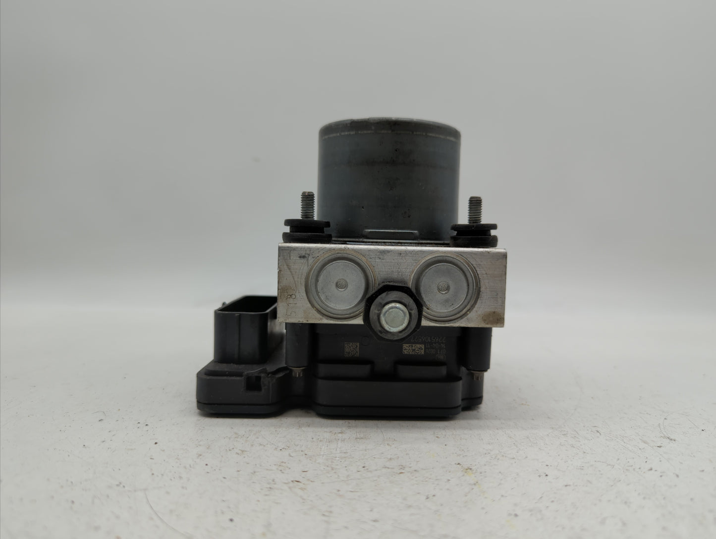 2014 Dodge Grand Caravan ABS Pump Control Module Replacement P/N:P68183803AC Fits OEM Used Auto Parts - Oemusedautoparts1.co