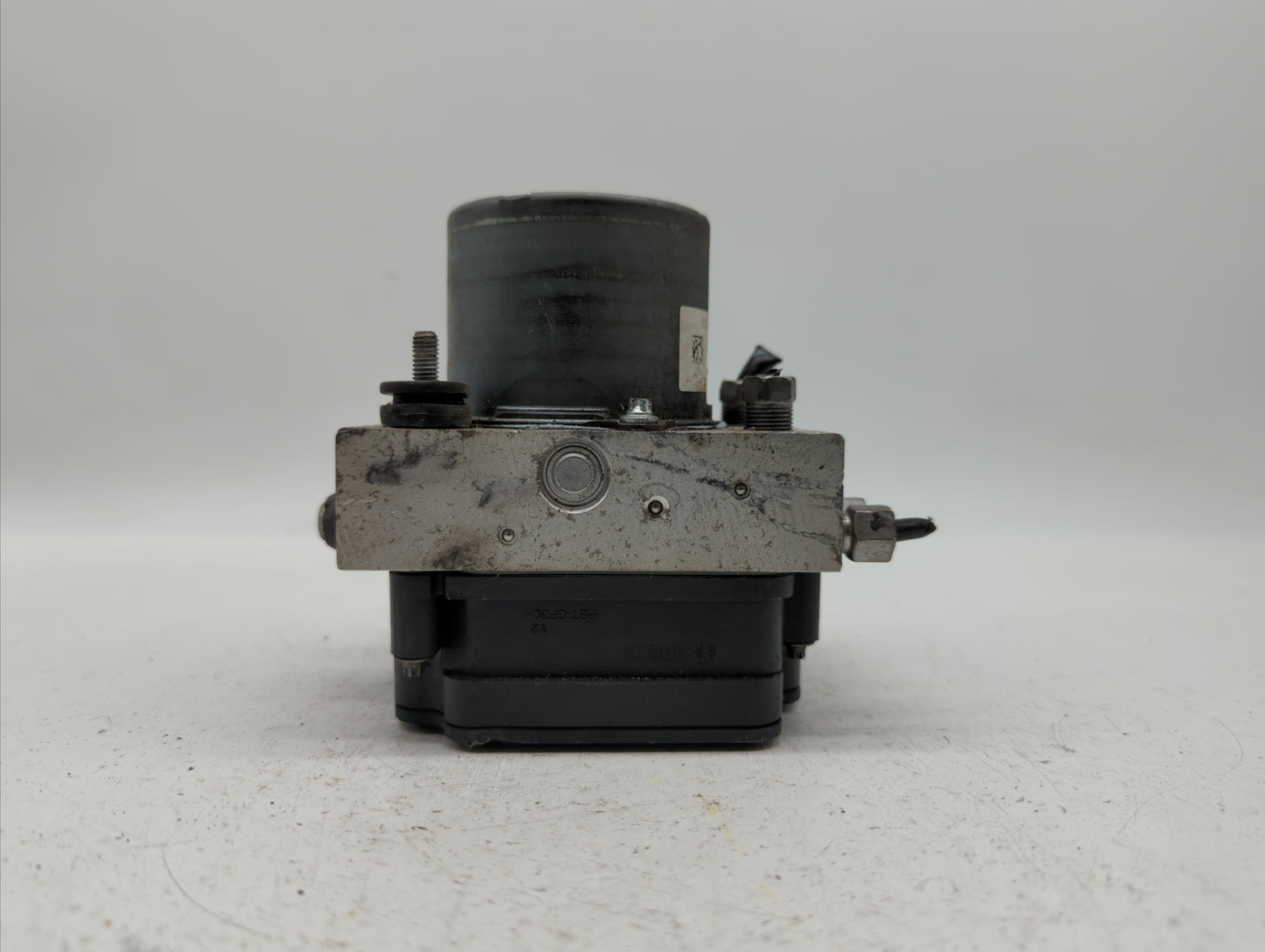 2014 Dodge Grand Caravan ABS Pump Control Module Replacement P/N:P68183803AC Fits OEM Used Auto Parts - Oemusedautoparts1.co