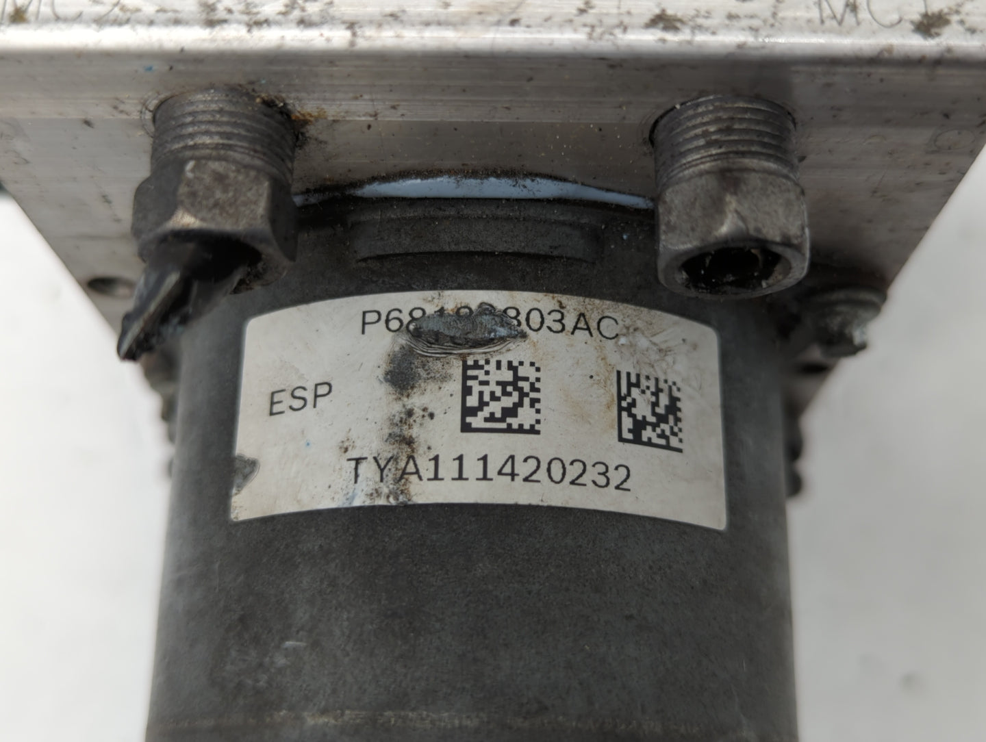 2014 Dodge Grand Caravan ABS Pump Control Module Replacement P/N:P68183803AC Fits OEM Used Auto Parts - Oemusedautoparts1.co