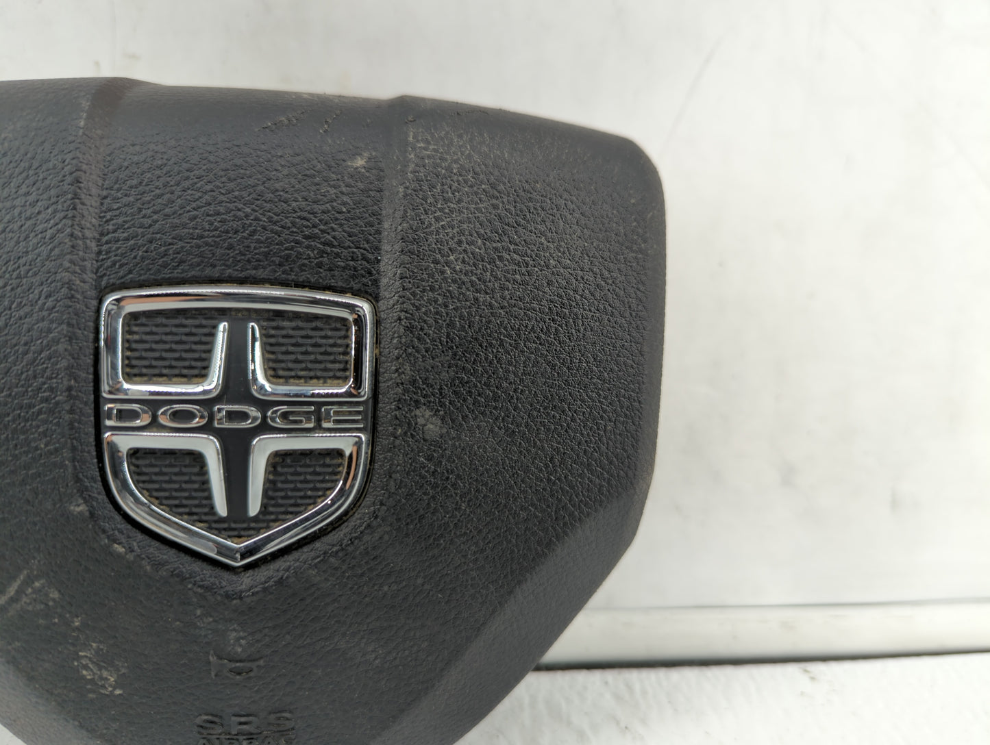 2013-2018 Dodge Grand Caravan Air Bag Driver Left Knee Oem - Oemusedautoparts1.com