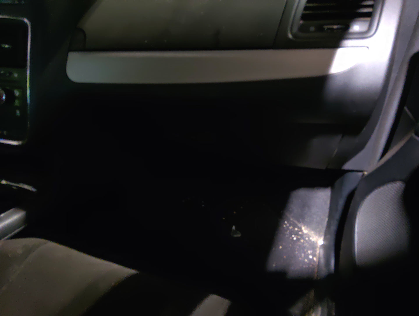 2014 Dodge Grand Caravan Passenger Glove Box Door Storage Compartment 5036755 - Oemusedautoparts1.com