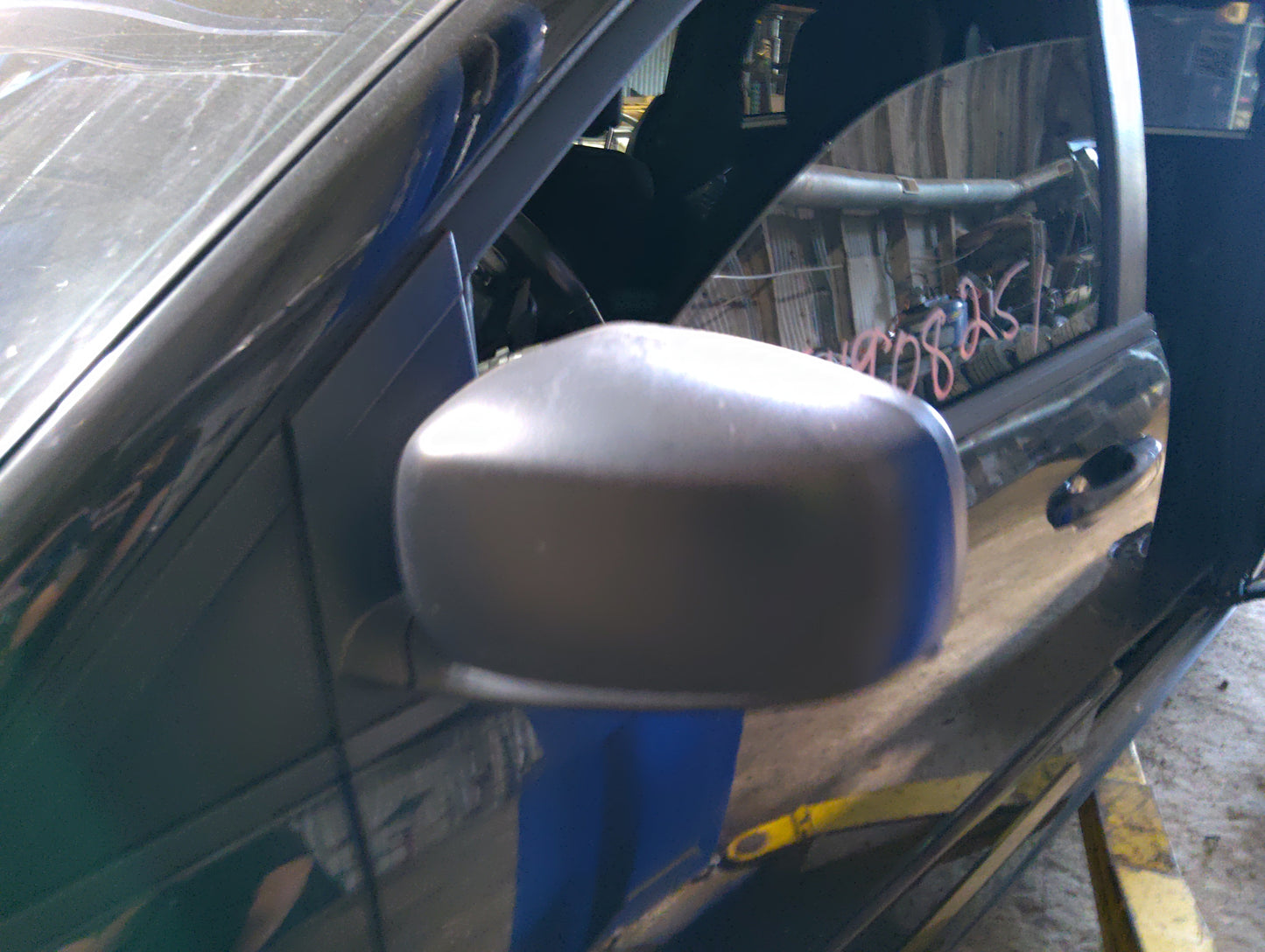 2014 Dodge Grand Caravan Driver Side View Mirror - Left Door Mirror OEM Used - Oemusedautoparts1.com