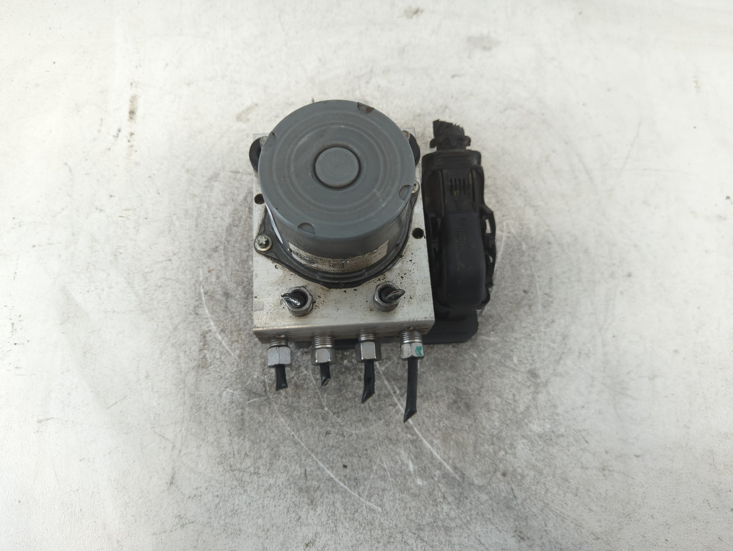 2014 Dodge Grand Caravan ABS Pump Control Module Replacement P/N:P68183803AC Fits OEM Used Auto Parts - Oemusedautoparts1.co