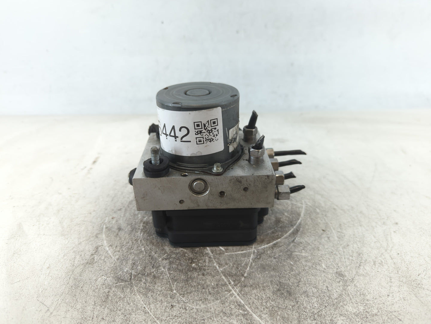 2014 Dodge Grand Caravan ABS Pump Control Module Replacement P/N:P68183803AC Fits OEM Used Auto Parts - Oemusedautoparts1.co