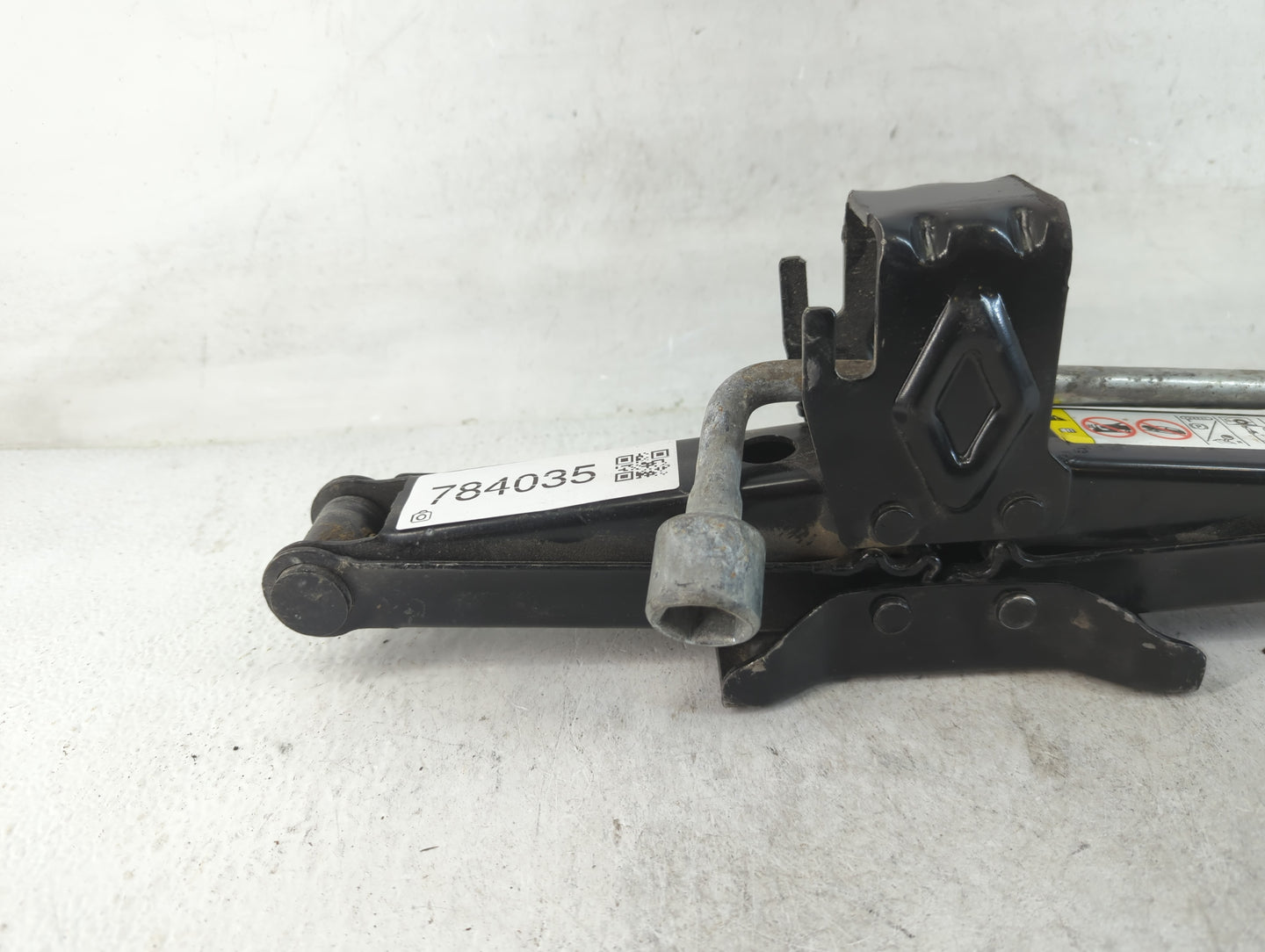 2014 Dodge Grand Caravan Spare Scissor Car Jack - Oemusedautoparts1.com