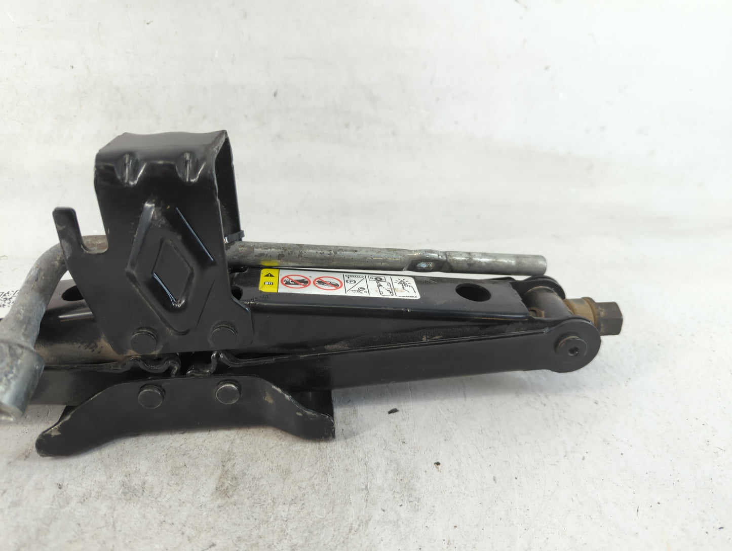 2014 Dodge Grand Caravan Spare Scissor Car Jack - Oemusedautoparts1.com