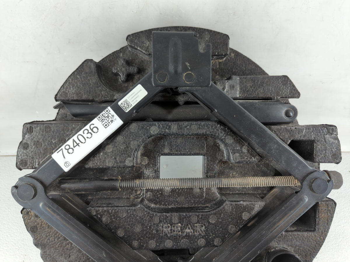 2014 Dodge Grand Caravan Spare Scissor Car Jack 784036 - Oemusedautoparts1.com