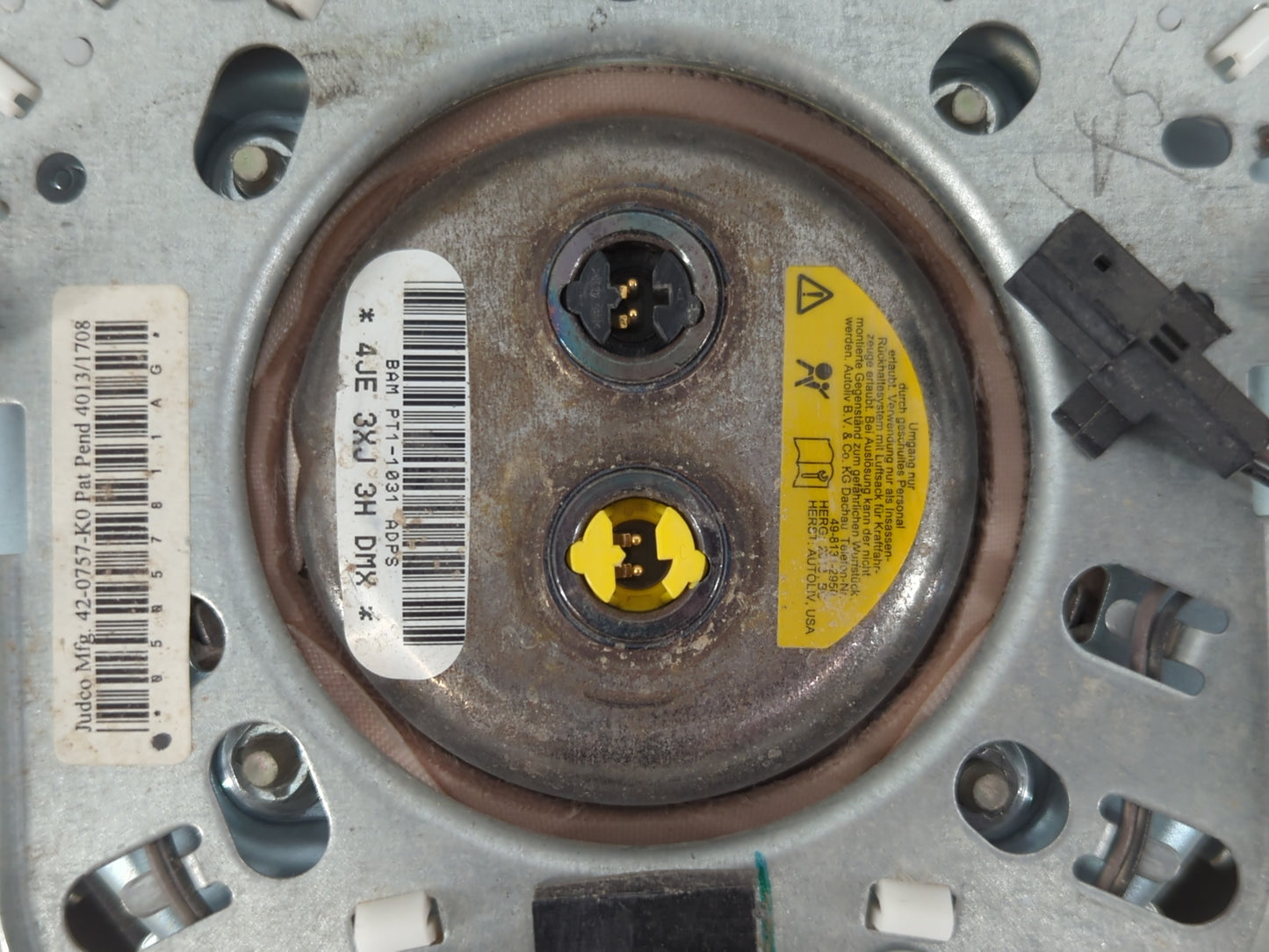 2013-2020 Dodge Grand Caravan Air Bag Driver Left Steering Wheel Mounted - Oemusedautoparts1.com
