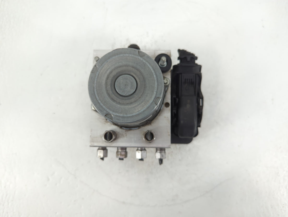 2014 Dodge Grand Caravan Anti-Lock Brake ABS Pump Module Actuator OEM P/N:P68183803AC Fits OEM Used Auto Parts - Oemusedauto