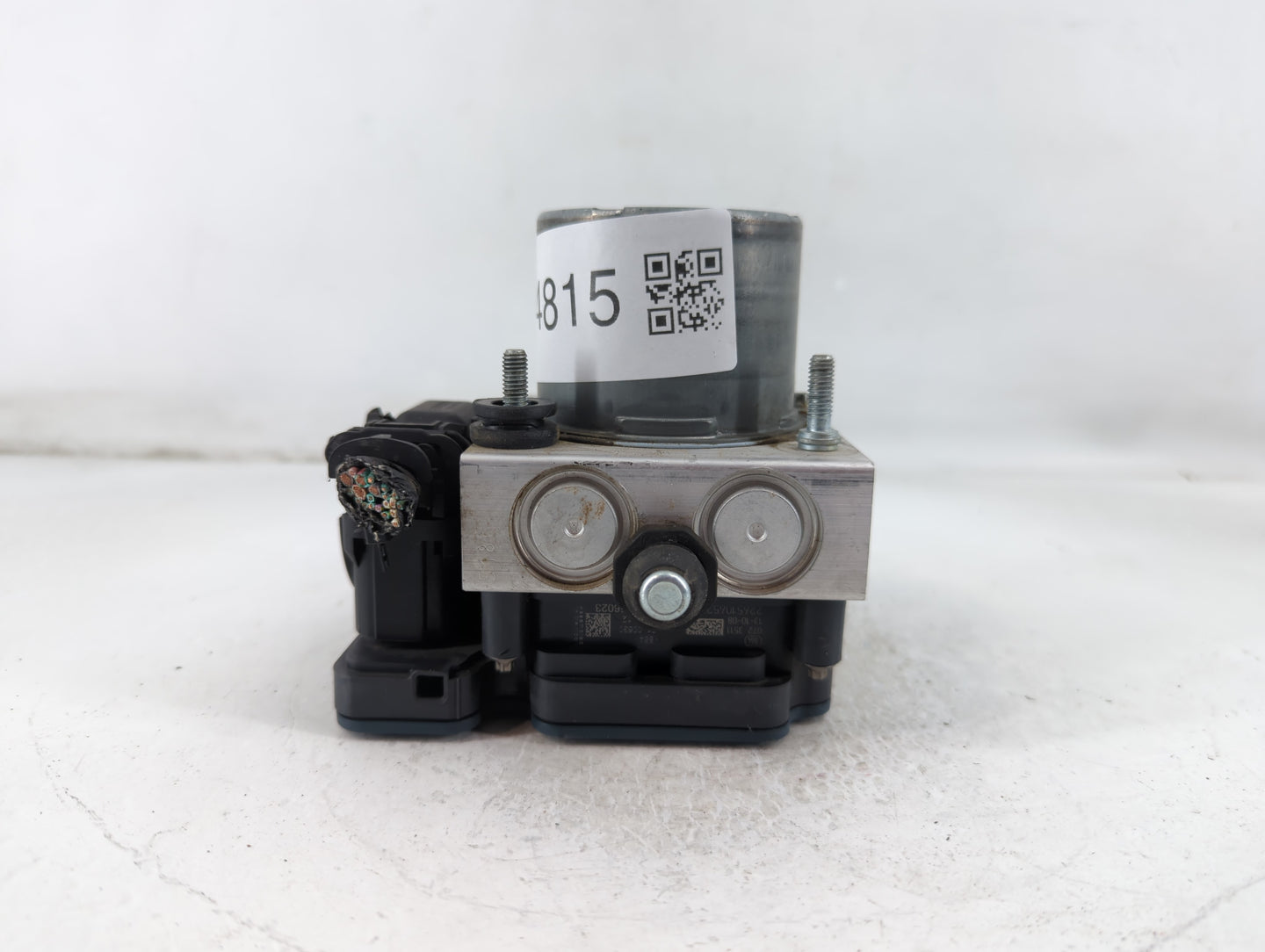 2014 Dodge Grand Caravan ABS Pump Control Module Replacement P/N:P68183803AC Fits OEM Used Auto Parts - Oemusedautoparts1.co