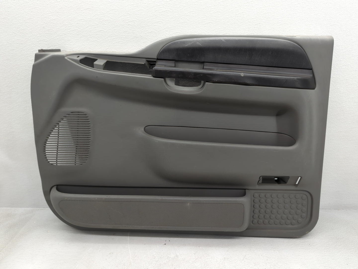 2014 Dodge Grand Caravan Front Left Driver Interior Door Panel Trim - Oemusedautoparts1.com