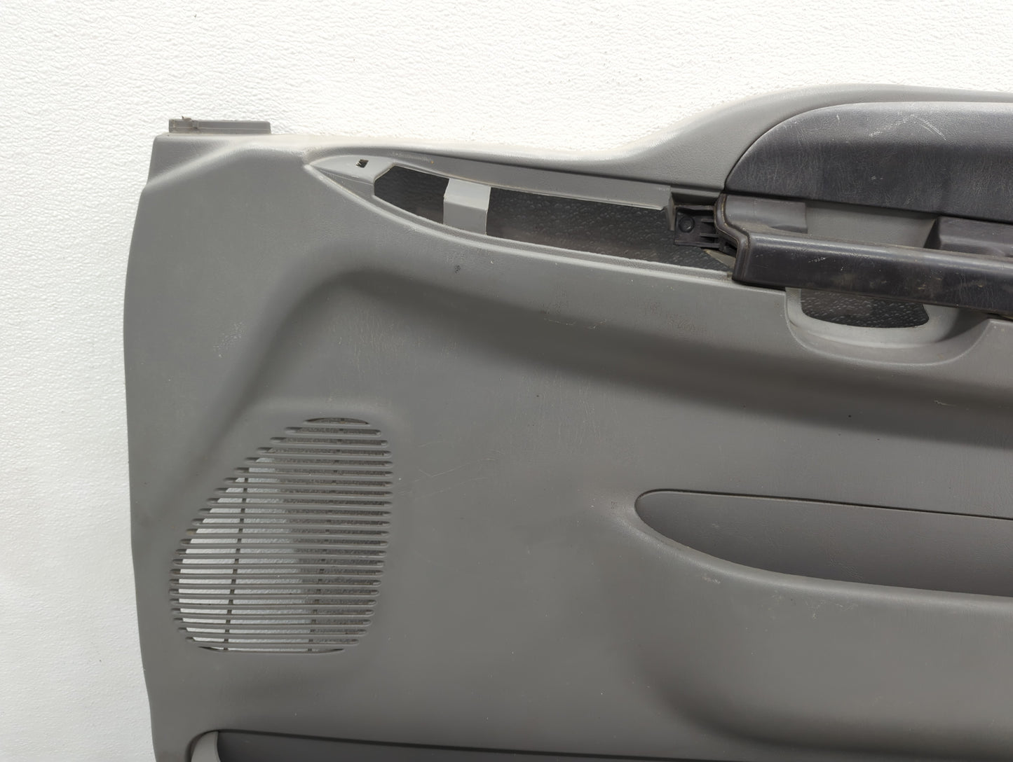 2014 Dodge Grand Caravan Front Left Driver Interior Door Panel Trim - Oemusedautoparts1.com