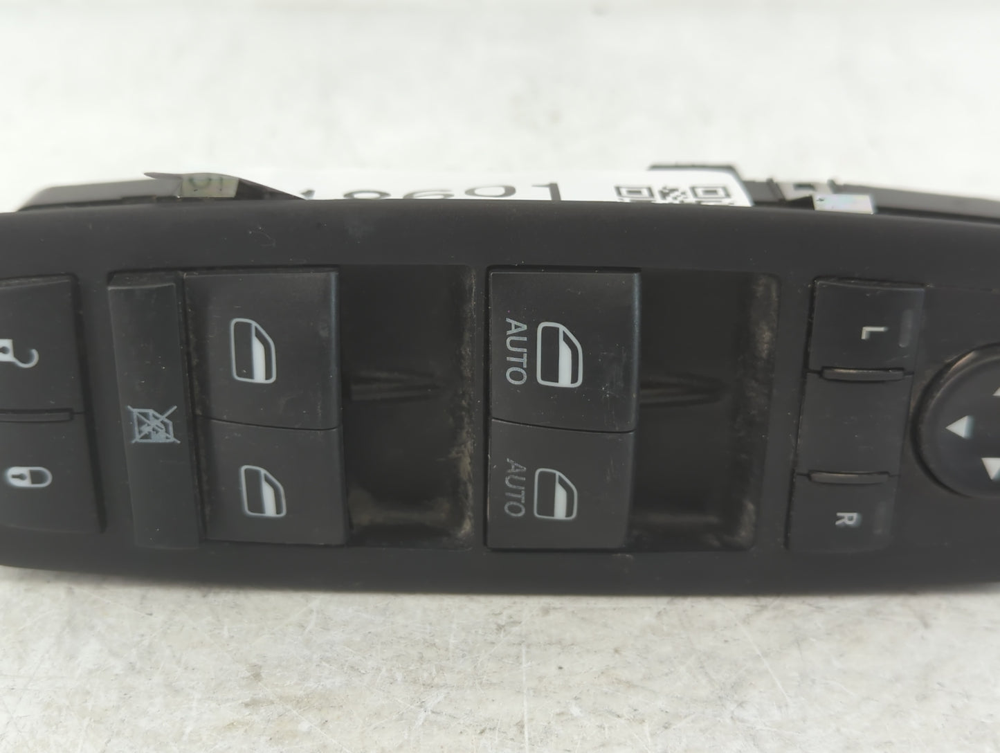 2012-2020 Dodge Grand Caravan Master Power Window Switch Replacement Driver Side Left P/N:68110871AA Fits OEM Used Auto Part