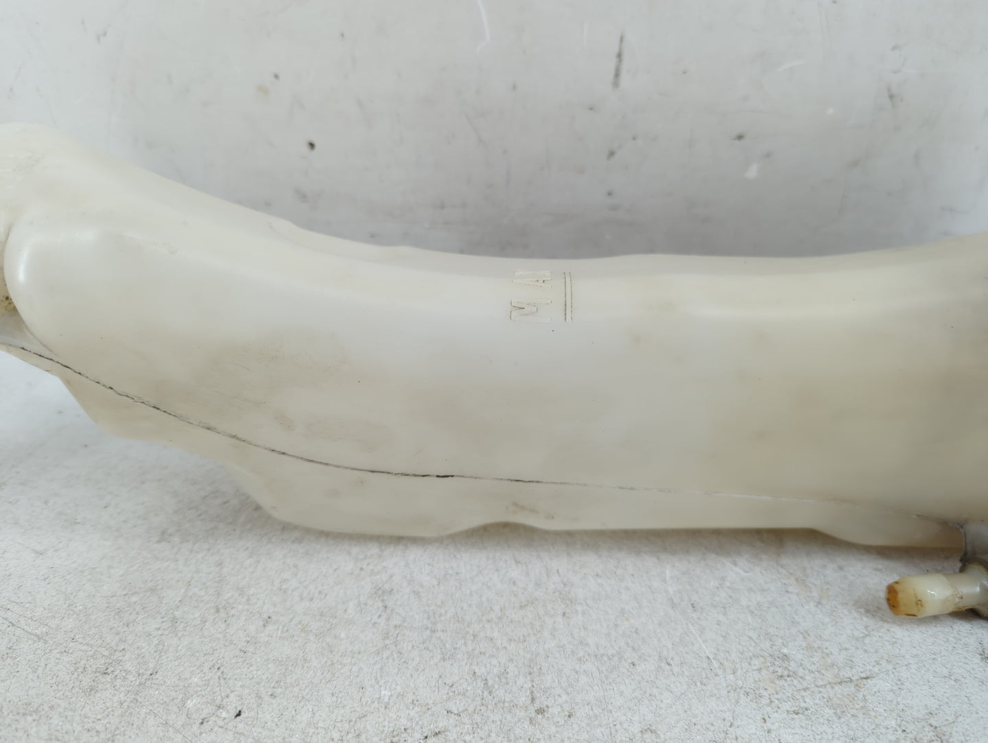 2008 Dodge Grand Caravan Radiator Coolant Overflow Expansion Tank Bottle - Oemusedautoparts1.com