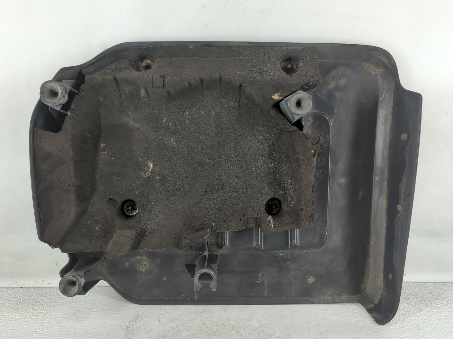 2014 Dodge Grand Caravan Engine Cover - Oemusedautoparts1.com