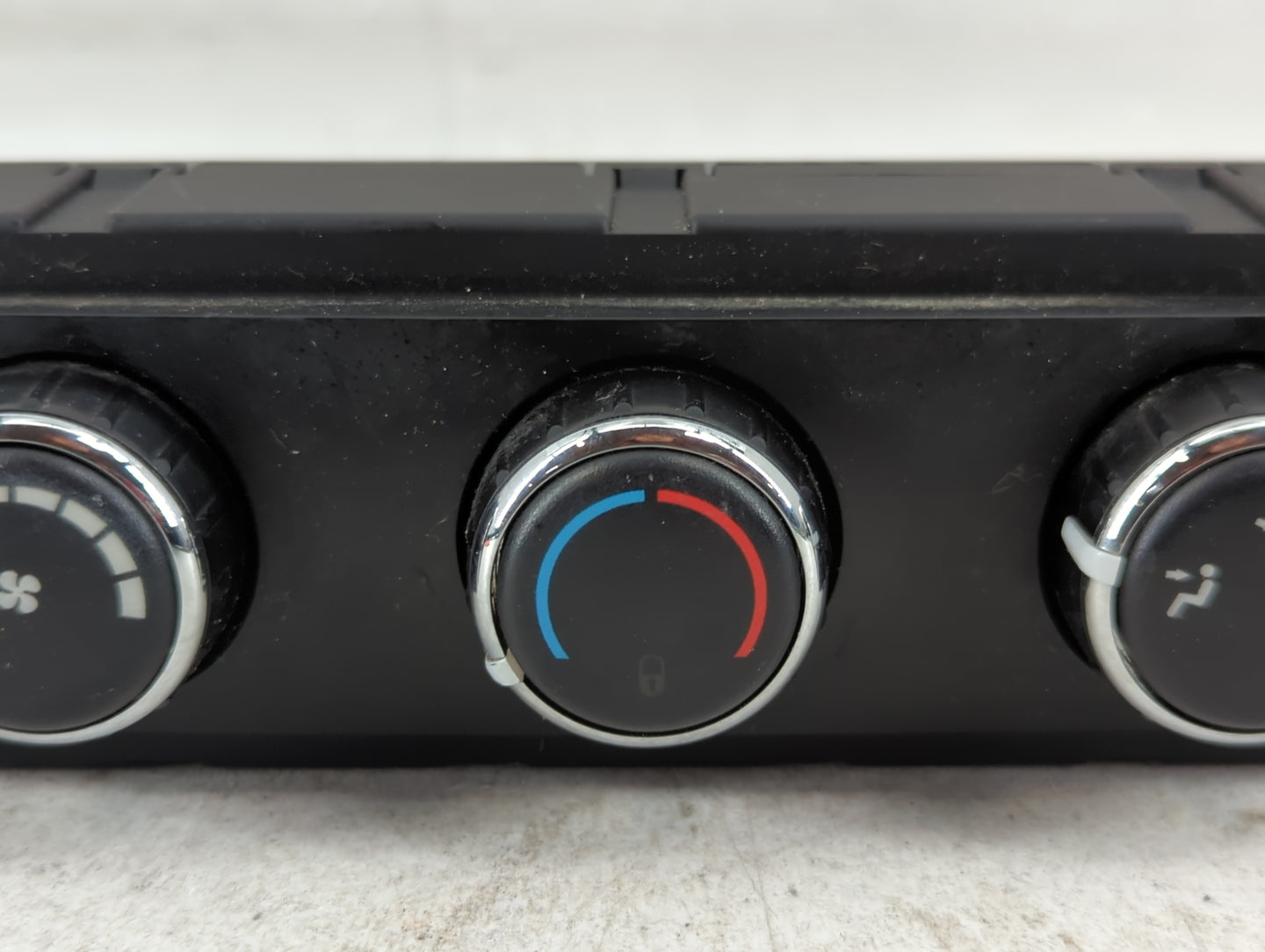 2014 Dodge Grand Caravan Climate Control Module Temperature AC/Heater Replacement Fits OEM Used Auto Parts - Oemusedautopart