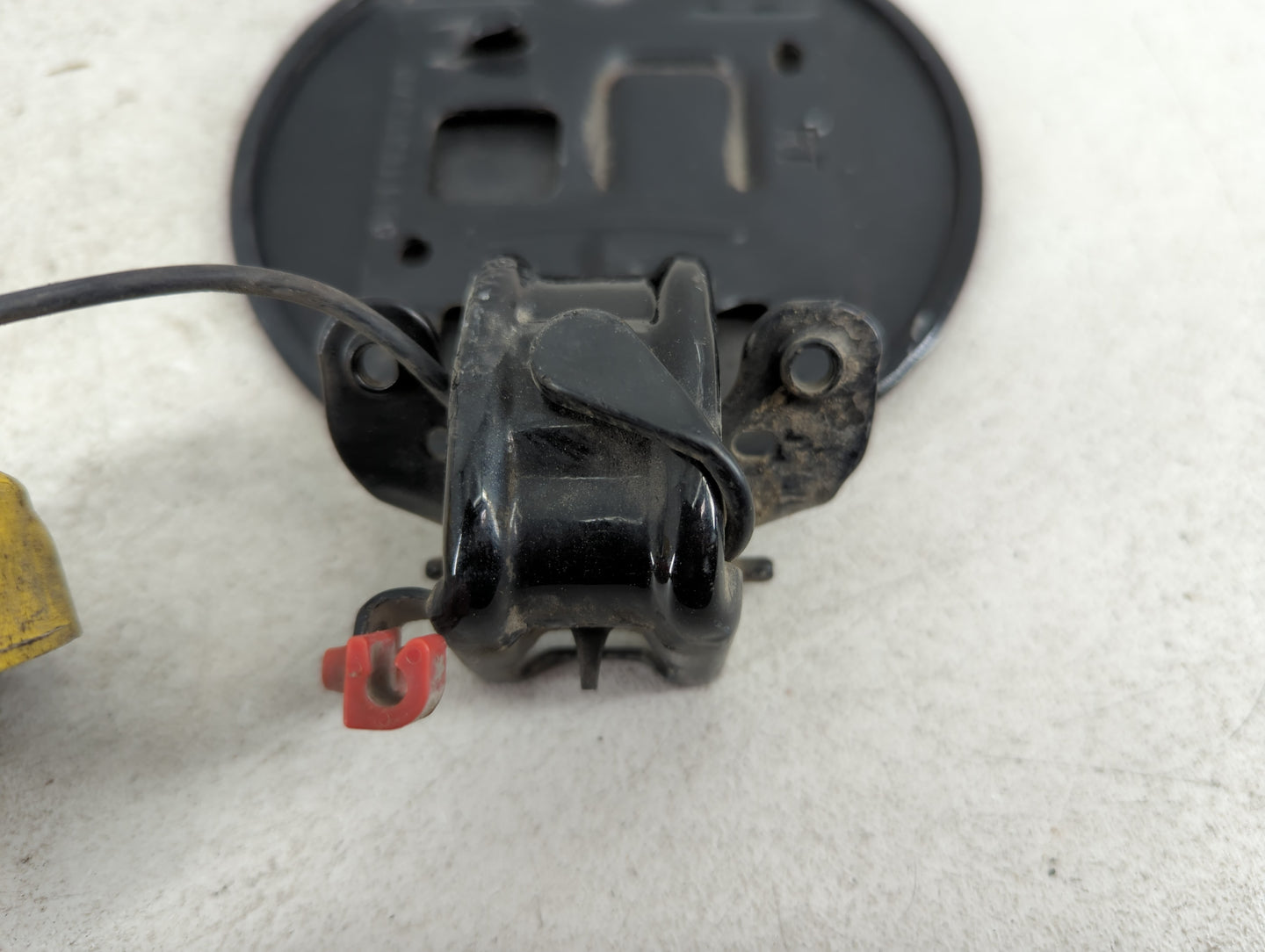 2014 Dodge Grand Caravan Fuel Tank Door Lid Gas Tank Black - Oemusedautoparts1.com