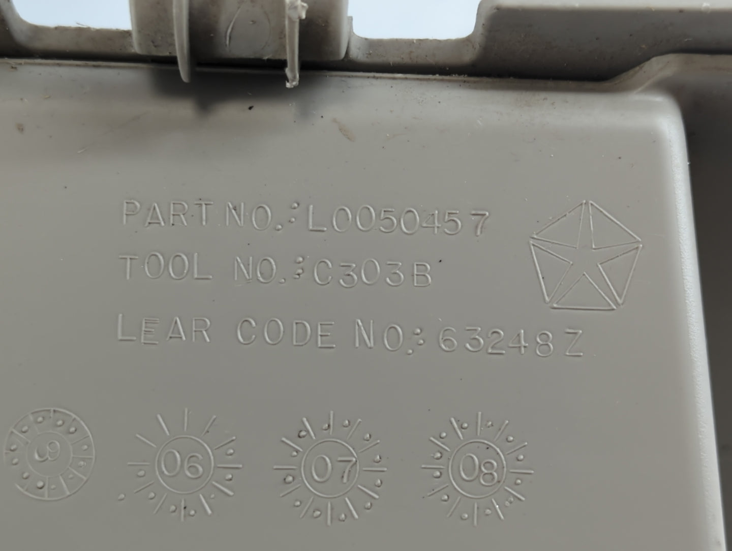 2014 Dodge Grand Caravan Passenger Glove Box Door Storage Compartment 939697 - Oemusedautoparts1.com