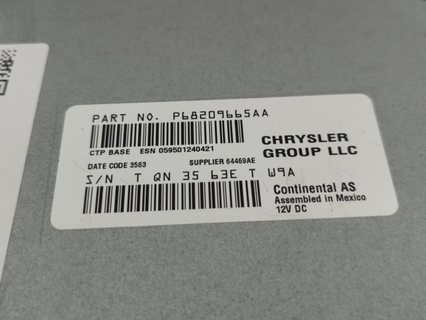 2018-2020 Dodge Journey Radio AM FM Cd Player Receiver Replacement P/N:P68209665AA Fits Fits 2018 2019 2020 OEM Used Auto Pa