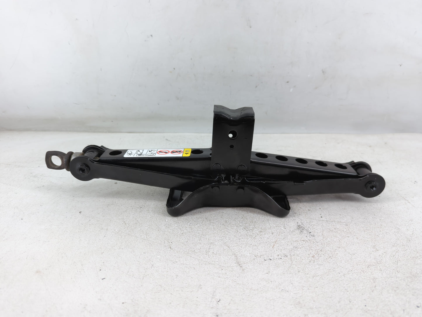 2014 Dodge Journey Spare Scissor Car Jack - Oemusedautoparts1.com