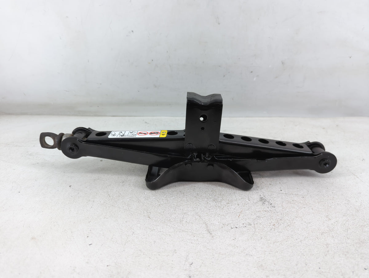 2014 Dodge Journey Spare Scissor Car Jack 1067794 - Oemusedautoparts1.com