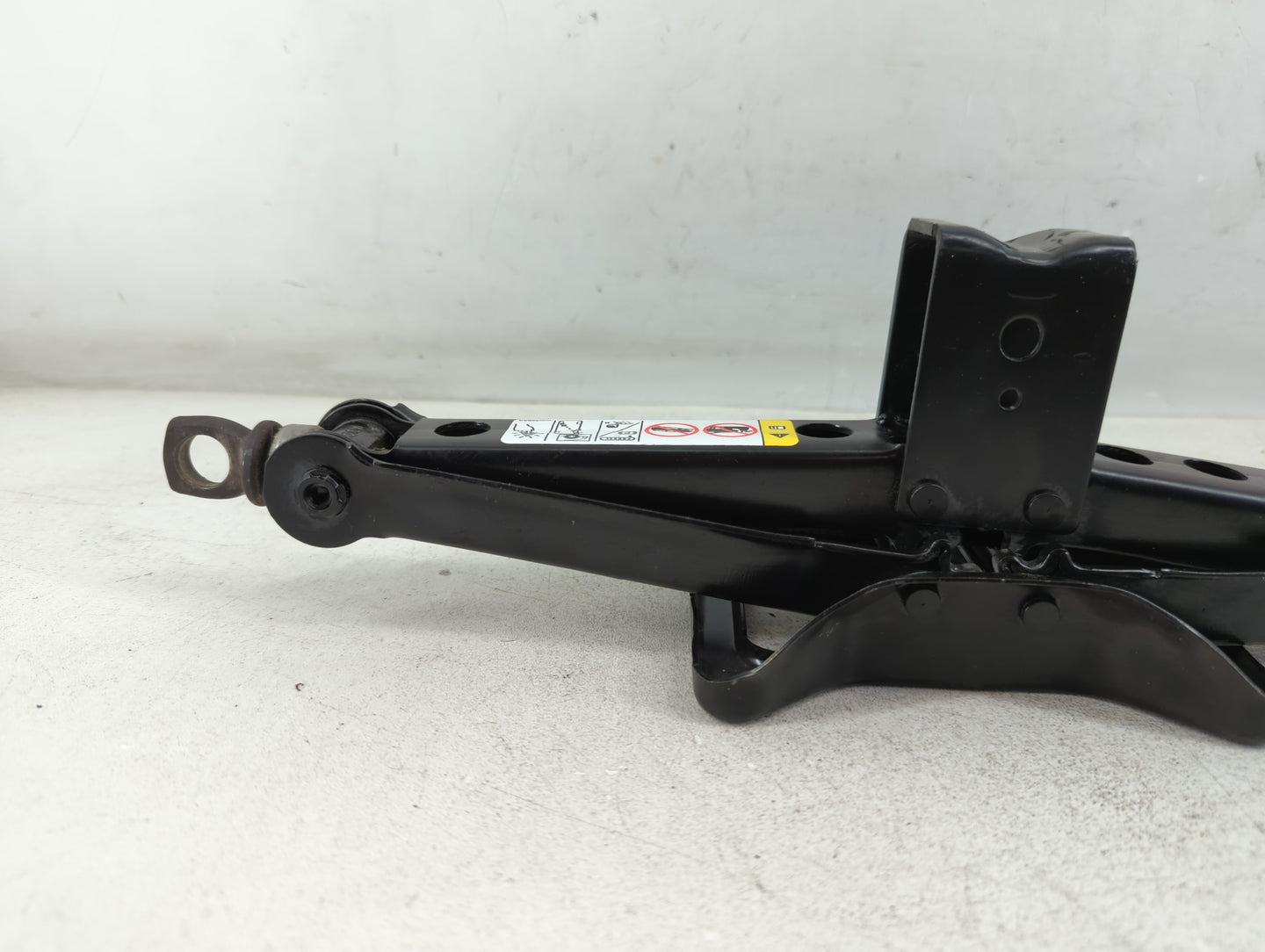 2014 Dodge Journey Spare Scissor Car Jack - Oemusedautoparts1.com
