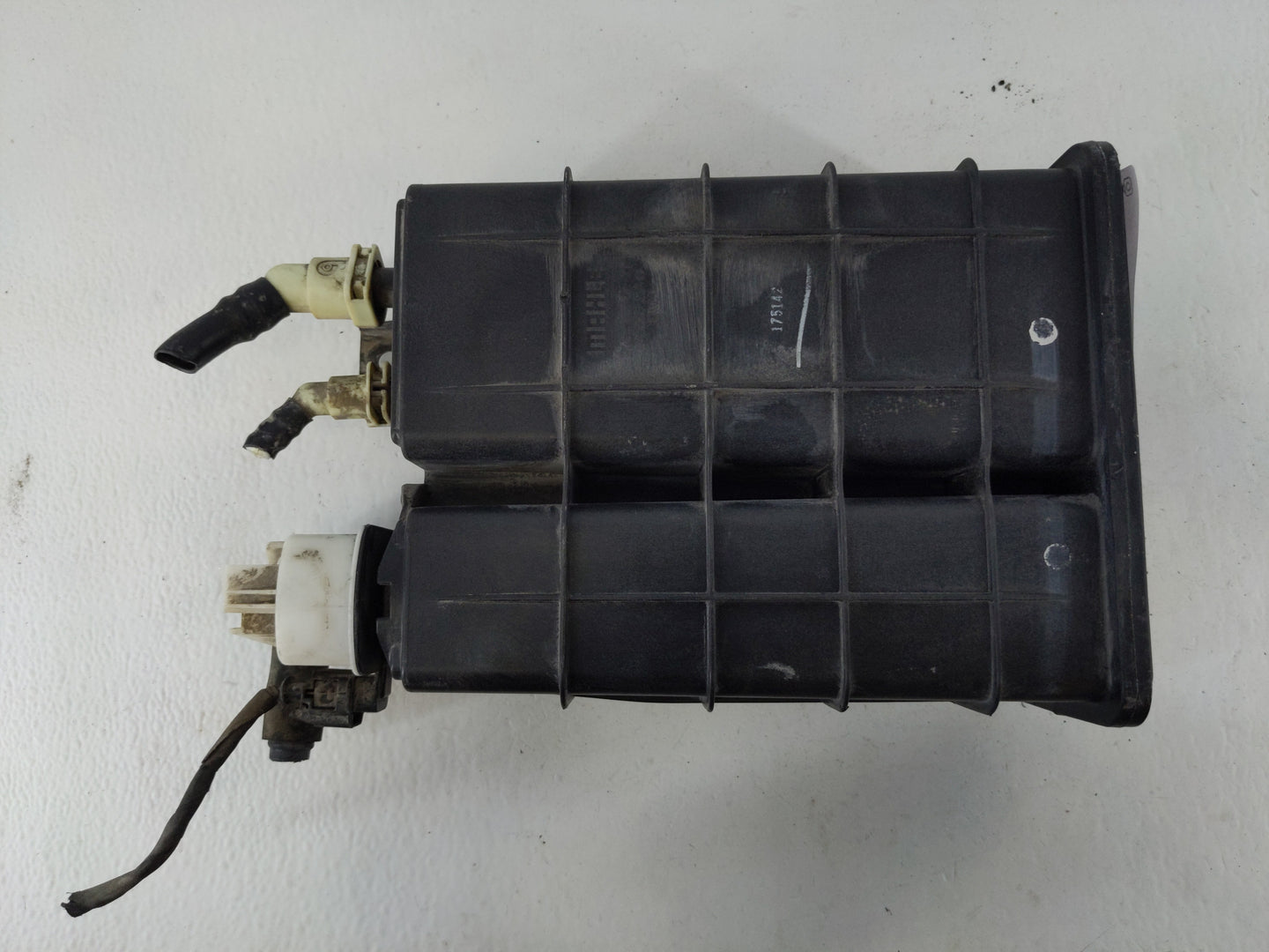 2014 Dodge Journey Fuel Vapor Charcoal Canister - Oemusedautoparts1.com