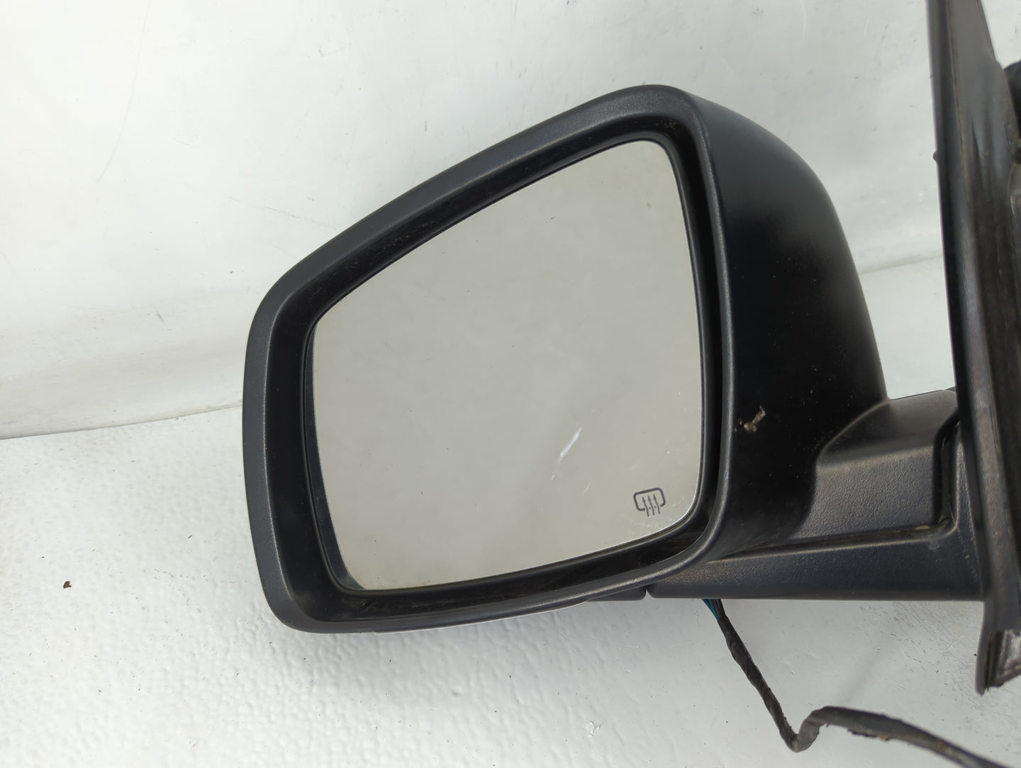 2014 Dodge Journey Driver Side View Mirror - Left Door Mirror OEM Used - Oemusedautoparts1.com